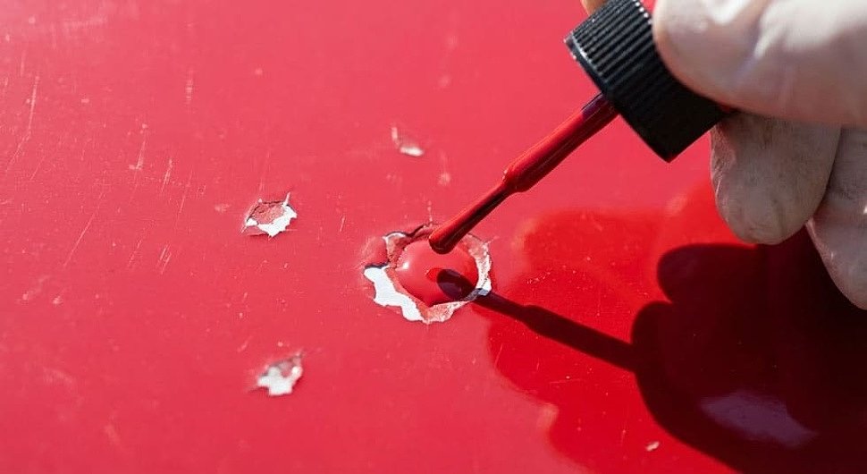 закрашивание сколов от камней карандашом для подкраски BrushLine